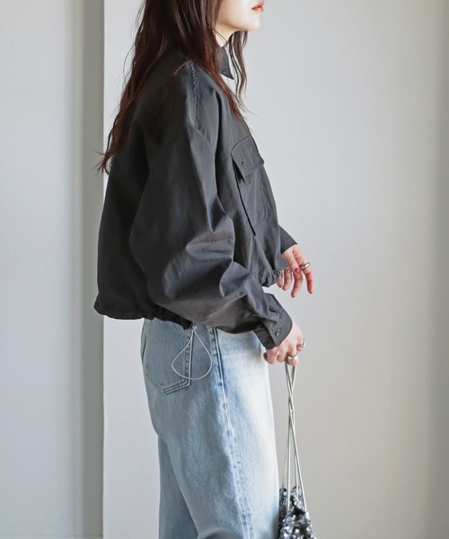 COURO(コウロ)の「ナイロンオーバーショートシャツ(シャツ/ブラウス・レディース・サーモンピンク/アイボリー/ブラック/オリーブ/ブルー・FREE)」の12枚目の写真