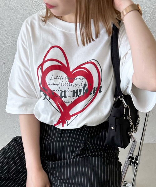 apres jour mignon(アプレジュールミニョン)の「アソートビッグTシャツ【ZOZOTOWN限定アイテム】(Tシャツ/カットソー・レディース・ナチュラル/ブラック系その他/ホワイト系その他2/オフホワイト/レッド/ホワイト系その他/ネイビー/ブラック・X-LARGE/フリー)」の3枚目の写真