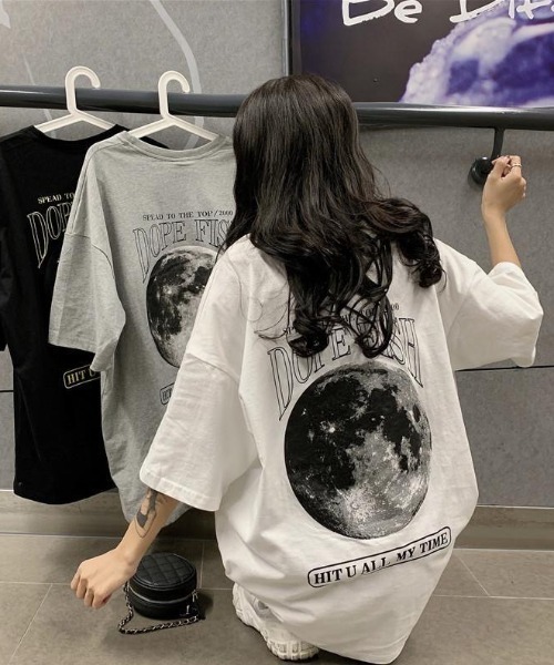 SHEENA(シーナ)の「プラネットロゴバックプリントオーバーサイズTシャツ(Tシャツ/カットソー・レディース・ホワイト/グレー・M)」の2枚目の写真