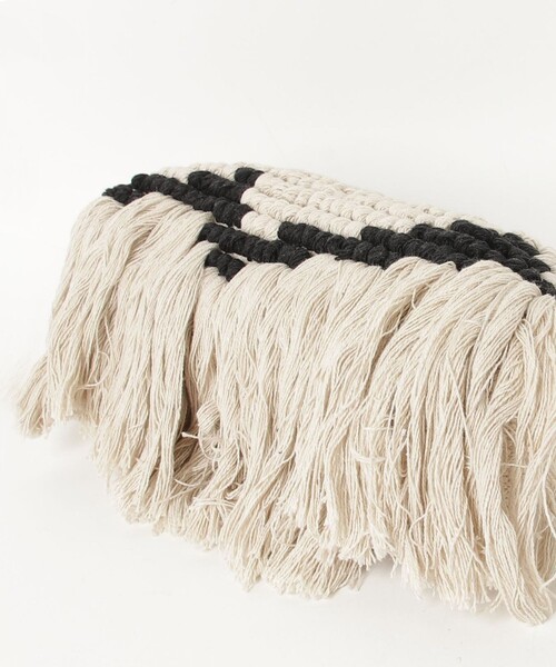 fredy emue（フレディエミュ）の「ラタンフレームフリンジクラッチバック（クラッチバッグ・レディース・キナリ・FREE）」の7枚目の写真