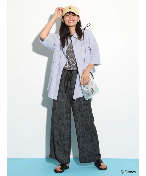 Green　Parks（グリーンパークス）の「ドナルドダック90th/ラメ巾着ポシェット（ポーチ・レディース・シルバー/ブルー・FREE）」の3枚目の写真