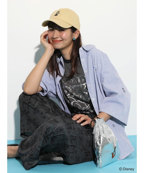 Green　Parks（グリーンパークス）の「ドナルドダック90th/ラメ巾着ポシェット（ポーチ・レディース・シルバー/ブルー・FREE）」の6枚目の写真