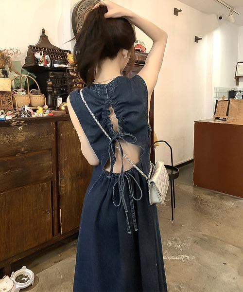 OSYAREVO(オシャレボ)の「バックシャン デニム ロングワンピース(ワンピース・レディース・ネイビー・ONESIZE)」の13枚目の写真