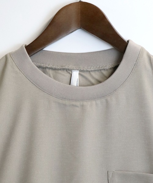HALHAM（ハルハム）の「リネンライク クルーネック プルオーバー【IR】（Tシャツ/カットソー・メンズ・チャコールグレー/グレイッシュベージュ/ブラック・L/XL/M）」の5枚目の写真