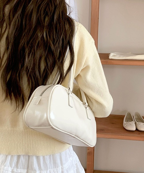 florist(フローリスト)の「メタリック横長オーバルボストン(ボストンバッグ・レディース・ブラック/シルバー/ホワイト・M)」の17枚目の写真