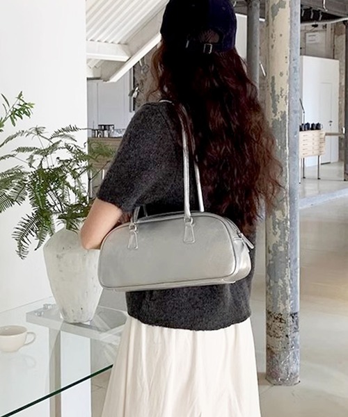 florist(フローリスト)の「メタリック横長オーバルボストン(ボストンバッグ・レディース・ブラック/シルバー/ホワイト・M)」の8枚目の写真