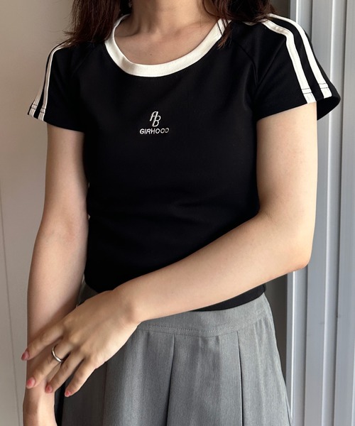 solleim(ソルレム)の「ワンポイントロゴラインTシャツ(Tシャツ/カットソー・レディース・アイボリー/ブラック/ベージュ・M)」の3枚目の写真