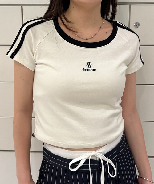solleim(ソルレム)の「ワンポイントロゴラインTシャツ(Tシャツ/カットソー・レディース・アイボリー/ブラック/ベージュ・M)」の4枚目の写真