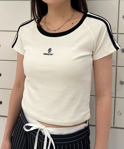 solleim(ソルレム)の「ワンポイントロゴラインTシャツ(Tシャツ/カットソー・レディース・アイボリー/ブラック/ベージュ・M)」の5枚目の写真