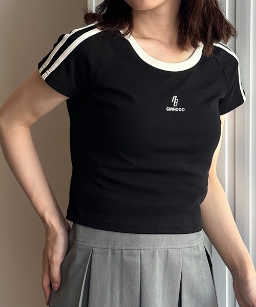solleim(ソルレム)の「ワンポイントロゴラインTシャツ(Tシャツ/カットソー・レディース・アイボリー/ブラック/ベージュ・M)」の10枚目の写真