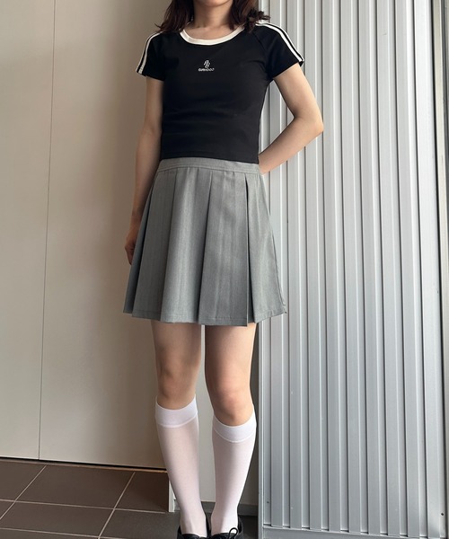 solleim(ソルレム)の「ワンポイントロゴラインTシャツ(Tシャツ/カットソー・レディース・アイボリー/ブラック/ベージュ・M)」の11枚目の写真