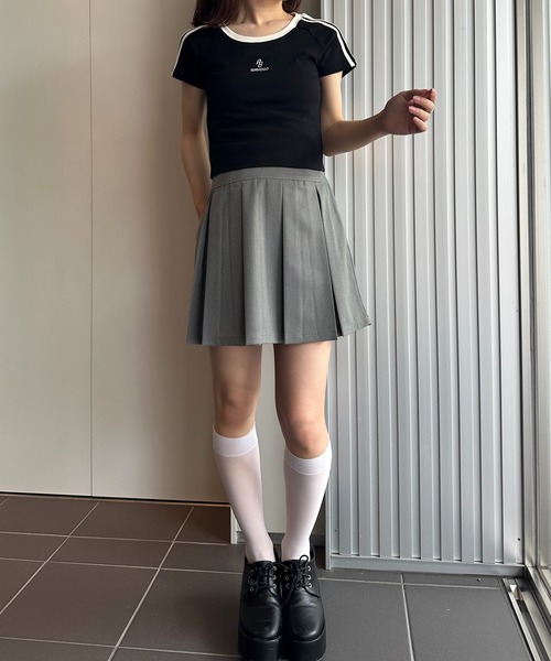 solleim(ソルレム)の「ワンポイントロゴラインTシャツ(Tシャツ/カットソー・レディース・アイボリー/ブラック/ベージュ・M)」の12枚目の写真
