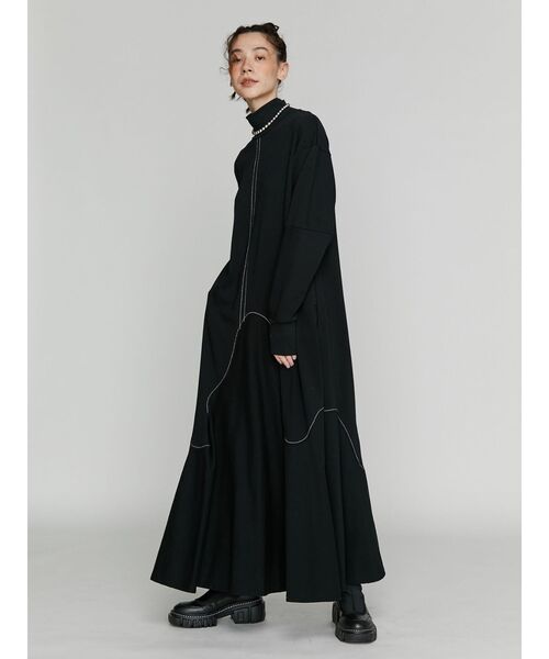 公式完売✨2024【UN3D.】ウェーブラインテントフレアワンピース ブラック UN3D.（アンスリード）の「WAVE LINE TENT FLARE OP / ウェーブライン