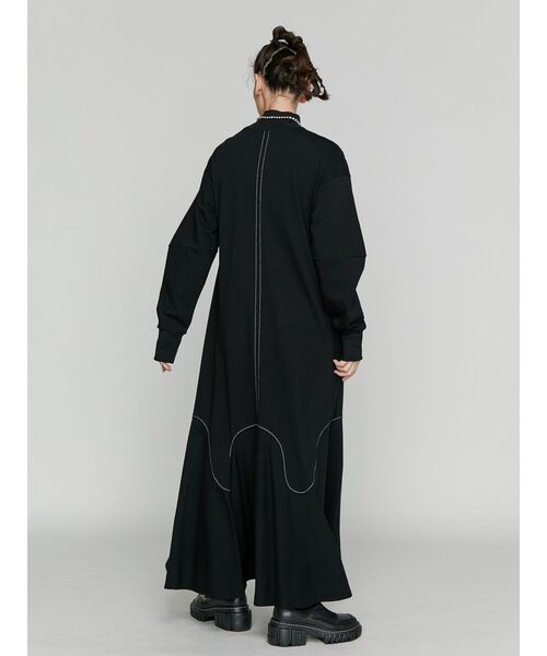 UN3D.（アンスリード）の「WAVE LINE TENT FLARE OP / ウェーブライン