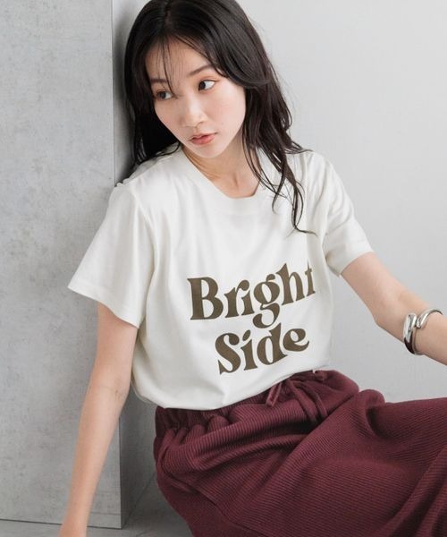 LOWRYS FARM(ローリーズファーム)の「コンパクトプリントTシャツ 131955(Tシャツ/カットソー・レディース・チャコールグレー/パープル/アイボリー・FREE)」の3枚目の写真