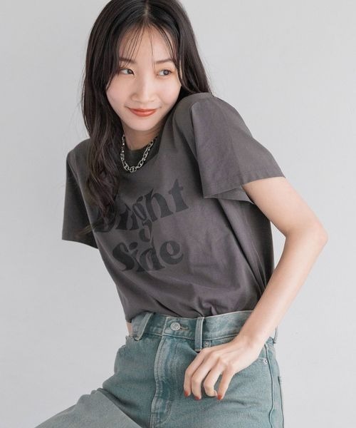 LOWRYS FARM(ローリーズファーム)の「コンパクトプリントTシャツ 131955(Tシャツ/カットソー・レディース・チャコールグレー/パープル/アイボリー・FREE)」の15枚目の写真