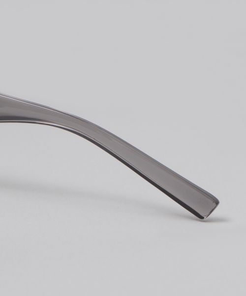 JEANASIS(ジーナシス)の「ワイドフレームサングラス/132294(サングラス・レディース・グレー系その他/ブラック系その他・FREE)」の11枚目の写真