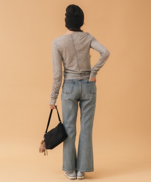 HEILIS(ヘイリス)の「袖シャーリングシアートップス / ロンT 長袖 カットソー メランジ 春服 夏服 秋服 レイヤード 透け感 シアー ギャザー(Tシャツ/カットソー・レディース・アイボリー/ブラック/ブルー/グレー/オレンジ・FREE)」の21枚目の写真