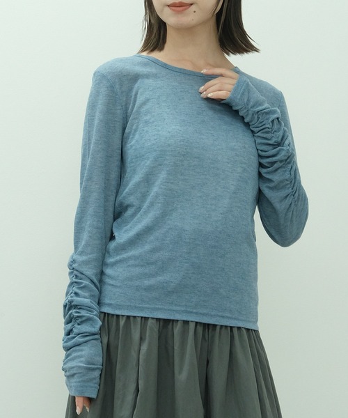 HEILIS(ヘイリス)の「袖シャーリングシアートップス / ロンT 長袖 カットソー メランジ 春服 夏服 秋服 レイヤード 透け感 シアー ギャザー(Tシャツ/カットソー・レディース・アイボリー/ブラック/ブルー/グレー/オレンジ・FREE)」の8枚目の写真