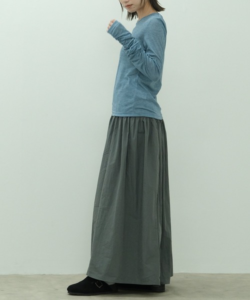 HEILIS(ヘイリス)の「袖シャーリングシアートップス / ロンT 長袖 カットソー メランジ 春服 夏服 秋服 レイヤード 透け感 シアー ギャザー(Tシャツ/カットソー・レディース・アイボリー/ブラック/ブルー/グレー/オレンジ・FREE)」の14枚目の写真