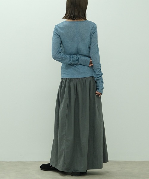 HEILIS(ヘイリス)の「袖シャーリングシアートップス / ロンT 長袖 カットソー メランジ 春服 夏服 秋服 レイヤード 透け感 シアー ギャザー(Tシャツ/カットソー・レディース・アイボリー/ブラック/ブルー/グレー/オレンジ・FREE)」の15枚目の写真