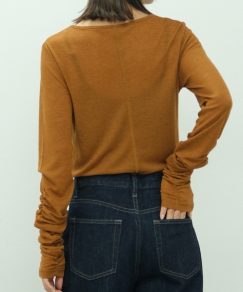 HEILIS(ヘイリス)の「袖シャーリングシアートップス / ロンT 長袖 カットソー メランジ 春服 夏服 秋服 レイヤード 透け感 シアー ギャザー(Tシャツ/カットソー・レディース・アイボリー/ブラック/ブルー/グレー/オレンジ・FREE)」の20枚目の写真