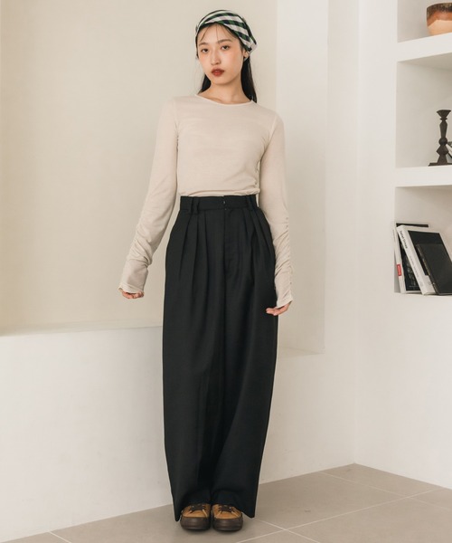 HEILIS(ヘイリス)の「袖シャーリングシアートップス / ロンT 長袖 カットソー メランジ 春服 夏服 秋服 レイヤード 透け感 シアー ギャザー(Tシャツ/カットソー・レディース・アイボリー/ブラック/ブルー/グレー/オレンジ・FREE)」の8枚目の写真