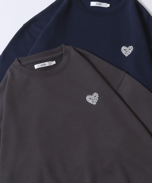 SITRY(シトリー)の「2026AW新色追加 SITRY Heart Embroidery Sweat Shirt/別注 オーバーサイズ ハートロゴ ワンポイントラメ刺繍 裏起毛 スウェット トレーナー(スウェット・レディース・グレー系その他2/ホワイト/ホワイト系その他/アッシュグレー/ブラック系その他/ホワイト系その他2/ブラック/グレー系その他/ブラック系その他2/グレー系その他3/グレー系その他4/グレー系その他5/ホワイト系その他3/ブラック系その他4/ホワイト系その他5/ホワイト系その他4/ブラック系その他3/ブラック系その他5/ネイビー/ネイビー系/グレー系その他7/グレー系その他6/ブラック系その他7/ブラック系その他6/ブラウン/ブラウン系その他/チャコール/グレー系・M/L/XL)」の17枚目の写真