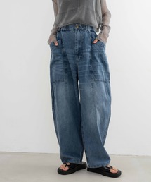 【refinedworks】ブラスト加工をしっかりめにかけているデニムパンツ