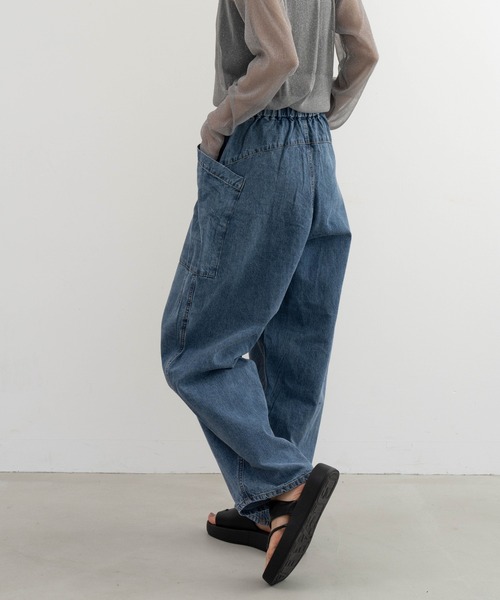 refinedworks(リファインドワークス)の「【refinedworks】ブラスト加工をしっかりめにかけているデニムパンツ(デニムパンツ・レディース・ブラック/ネイビー・FREE)」の7枚目の写真