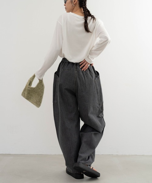 refinedworks(リファインドワークス)の「【refinedworks】ブラスト加工をしっかりめにかけているデニムパンツ(デニムパンツ・レディース・ブラック/ネイビー・FREE)」の13枚目の写真