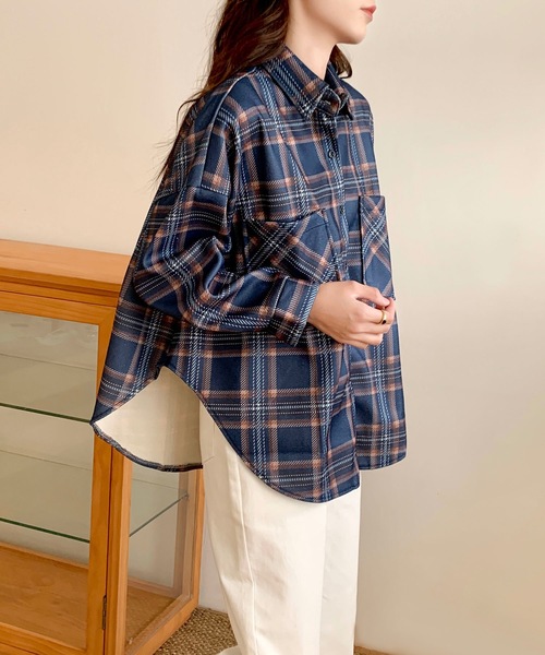 SHEPP(シープ)の「ビッグ チェックシャツ(シャツ/ブラウス・レディース・ネイビー/ホワイト・XL/L/M)」の5枚目の写真