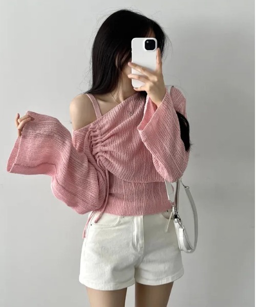 gossip！ロサンゼルス（ゴシップロサンゼルス）の「Y2K ワンオフショルダークロップニット+スリーブレスセット（ニット/セーター・レディース・ブラウン/ブラック/ブルー/ピンク/オフホワイト/アイボリー/カーキ/グリーン/ベージュ・FREE）」の18枚目の写真