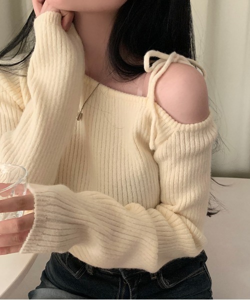 Vipoa（ヴィポア）の「ワンショルダーニット（ニット/セーター・レディース・ブラック/レッド/アイボリー・FREE）」の18枚目の写真