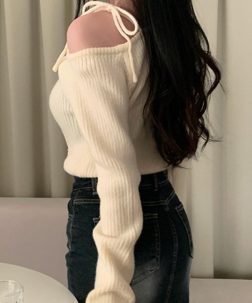 Vipoa（ヴィポア）の「ワンショルダーニット（ニット/セーター・レディース・ブラック/レッド/アイボリー・FREE）」の20枚目の写真