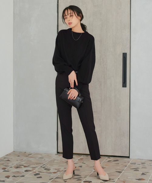 RUIRUE BOUTIQUE(ルイルエブティック)の「洗える | 選べるデザイン パールボタン アンチピリング ニット(バックパール) | 長袖 トップス 体型カバー ボリューム袖 オフィスカジュアル 通勤服 お手入れ簡単 プルオーバー セーター(ニット/セーター・レディース・ブラック/グレイッシュベージュ/アイボリー・L/M)」の9枚目の写真