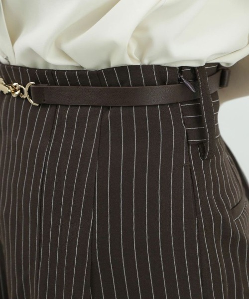 F i.n.t（フィント）の「【セットアップ対応/2サイズ展開】ビットベルト付きレジメストライプパンツ/F&A/fint（その他パンツ・レディース・グレー×ホワイト/ブラウン・2/1）」の9枚目の写真