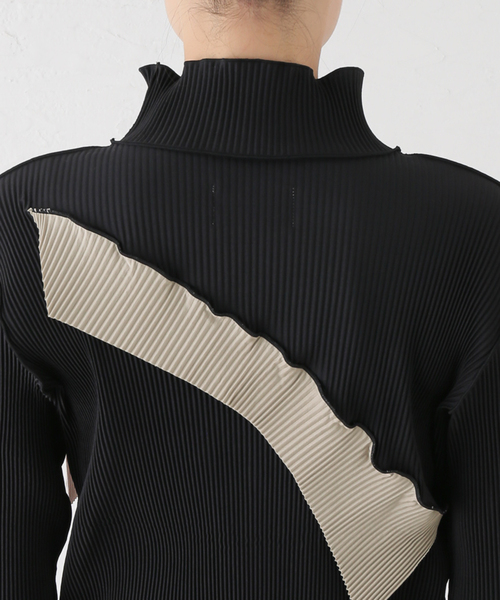 JOINT WORKS(ジョイントワークス)の「todo kotohayokozawa WAVE L/S TOP HIGH NECK TYPE TD24ATP04(Tシャツ/カットソー・レディース・グレー/カーキ/ブラック・FREE)」の22枚目の写真