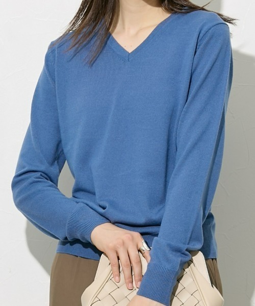 slattgir（スラットジール）の「高身長　毛玉ができにくい洗えるＶネックセーター　（トールサイズ）（ニット/セーター・レディース・ブラック/ライトベージュ/ブルー/ダークオレンジ/ダークグリーン・M/L/LL/3L）」の4枚目の写真