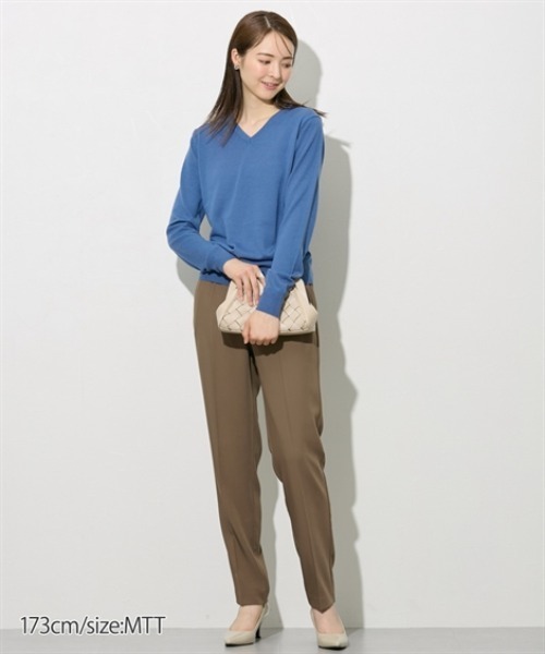 slattgir（スラットジール）の「高身長　毛玉ができにくい洗えるＶネックセーター　（トールサイズ）（ニット/セーター・レディース・ブラック/ライトベージュ/ブルー/ダークオレンジ/ダークグリーン・M/L/LL/3L）」の10枚目の写真