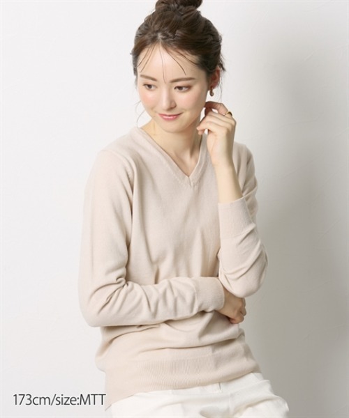 slattgir（スラットジール）の「高身長　毛玉ができにくい洗えるＶネックセーター　（トールサイズ）（ニット/セーター・レディース・ブラック/ライトベージュ/ブルー/ダークオレンジ/ダークグリーン・M/L/LL/3L）」の7枚目の写真