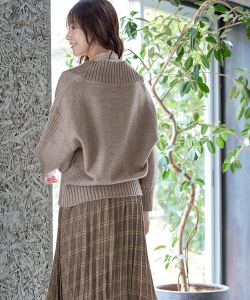 Tiaclasse（ティアクラッセ）の「ダブルジップリブニットカーディガン（カーディガン/ボレロ・レディース・ベージュ/ネイビー/グリーン/オフホワイト・M/L）」の14枚目の写真
