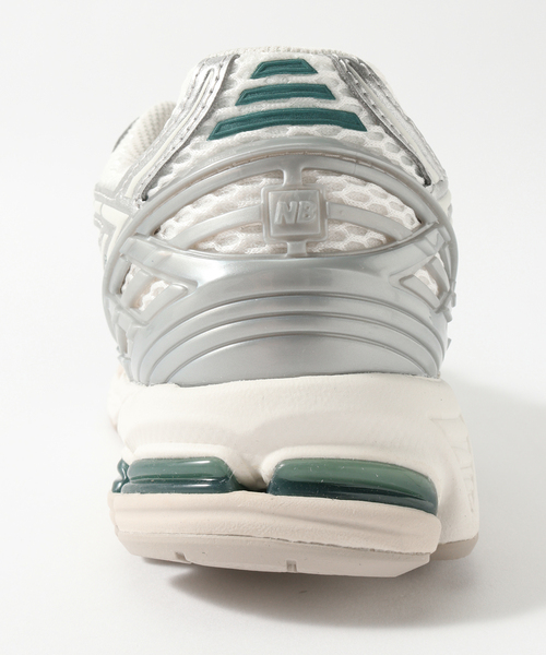 NEW BALANCE(ニューバランス)の「New Balance(ニューバランス) M1906REE(スニーカー・メンズ・シルバー・25.5cm/26cm/26.5cm/27cm/27.5cm/28cm)」の14枚目の写真
