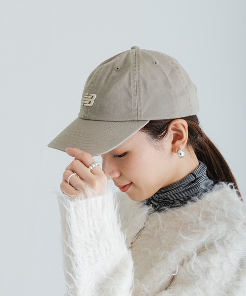 NEW BALANCE(ニューバランス)の「NEW BALANCE カーブドブリムNBキャップ(キャップ・レディース・ホワイト/ピンク/ベージュ・FREE)」の6枚目の写真