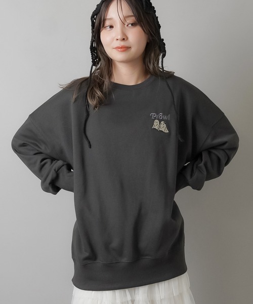 SPINNS（スピンズ）の「オバケカップルデザインビッグスウェット（スウェット・レディース・スミクロ/杢グレー/キナリ/オレンジ/バーガンディー・ONESIZE）」の19枚目の写真