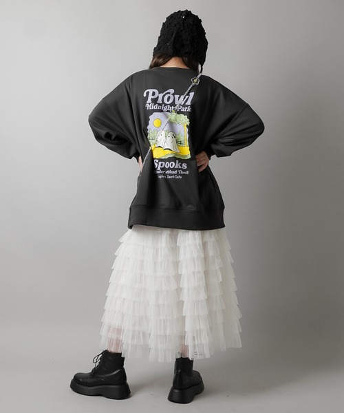 SPINNS（スピンズ）の「オバケカップルデザインビッグスウェット（スウェット・レディース・スミクロ/杢グレー/キナリ/オレンジ/バーガンディー・ONESIZE）」の21枚目の写真