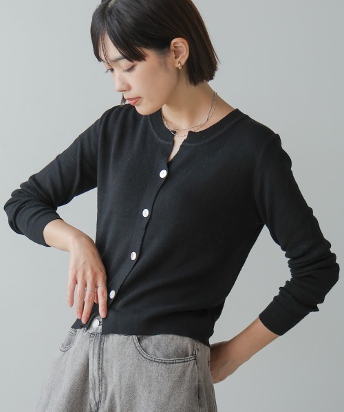 Bou Jeloud(ブージュルード)の「ソフトタッチキーネックカーデ(カーディガン/ボレロ・レディース・ブラック/ベージュ/グレー/レッド・FREE)」の13枚目の写真