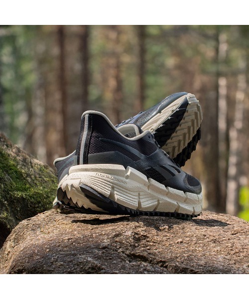 Reebok(リーボック)の「フロートジグ アドベンチャー 1 / FLOATZIG ADVENTURE 1(スニーカー・メンズ・ベージュ/ブラック/ブラック×グレー/グリーン・25.5cm/26.0cm/26.5cm/27.0cm/27.5cm/28.0cm/28.5cm/29.0cm/25.0cm)」の14枚目の写真