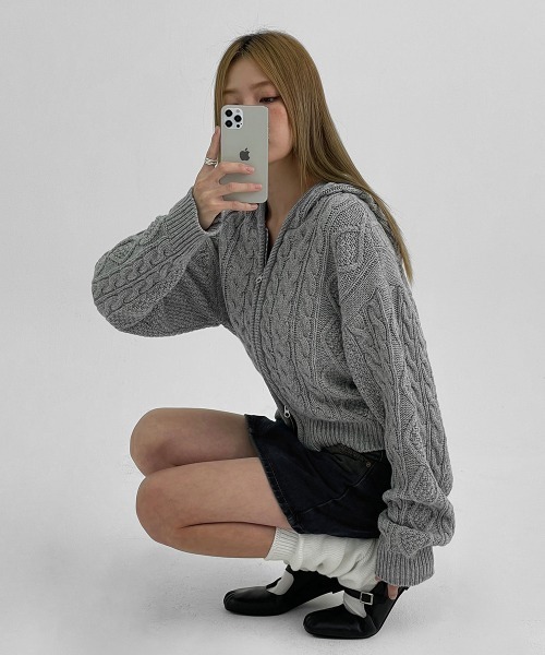 BLACKUP（ブラックアップ）の「[MADE] ライミングケーブルパーカーニットジップアップ（パーカー・レディース・ベージュ/グレー・ONESIZE）」の3枚目の写真