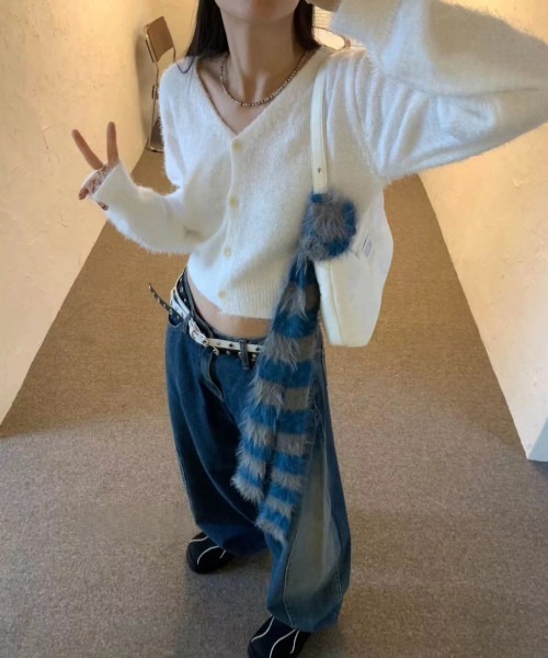 ARCHIVER(アーカイバ)の「【Bz】スキニーロングニットスカーフ/ロングタイ/細マフラー(MA)(マフラー・レディース・ブラック/ブルー/ブラウン/ホワイト・FREE)」の8枚目の写真